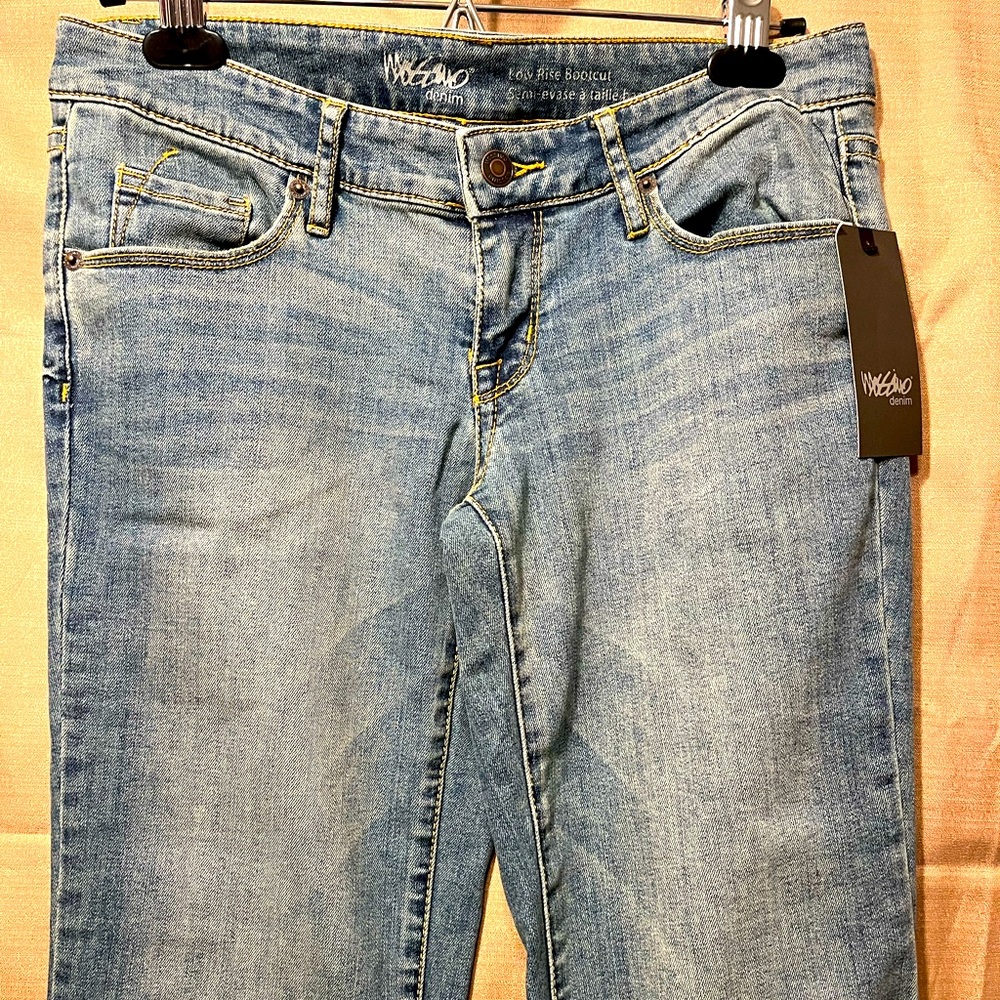 NWT Mossimo Low rise boot cut size 4R